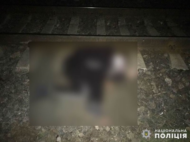 Сидел на рельсах: под Славянском электричка сбила мужчину, фото-3