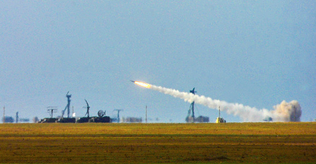 Испытания зенитно-ракетных комплексов провели украинские военные на полигоне «Ягорлык», фото-2