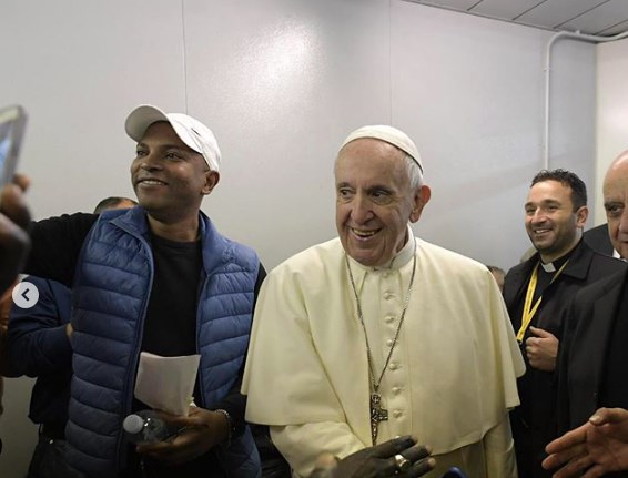 Папа Римский разделил обед с тремя тысячами бедняков, фото-7