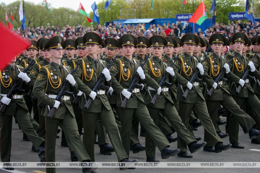 Лукашенко назвал Беларусь памятником войны и призвал не осуждать за проведение парада в период пандемии, фото-6