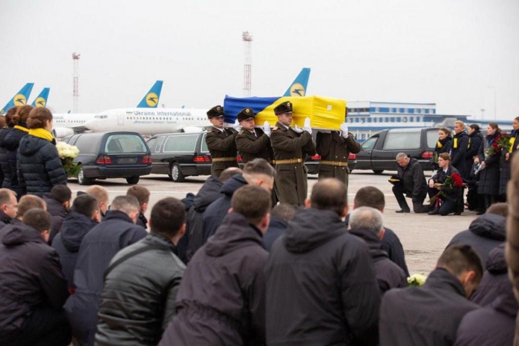 В аэропорту «Борисполь» прошла церемония прощания с погибшими в авиакатастрофе, фото-17