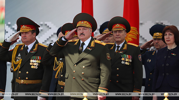 Лукашенко назвал Беларусь памятником войны и призвал не осуждать за проведение парада в период пандемии, фото-2