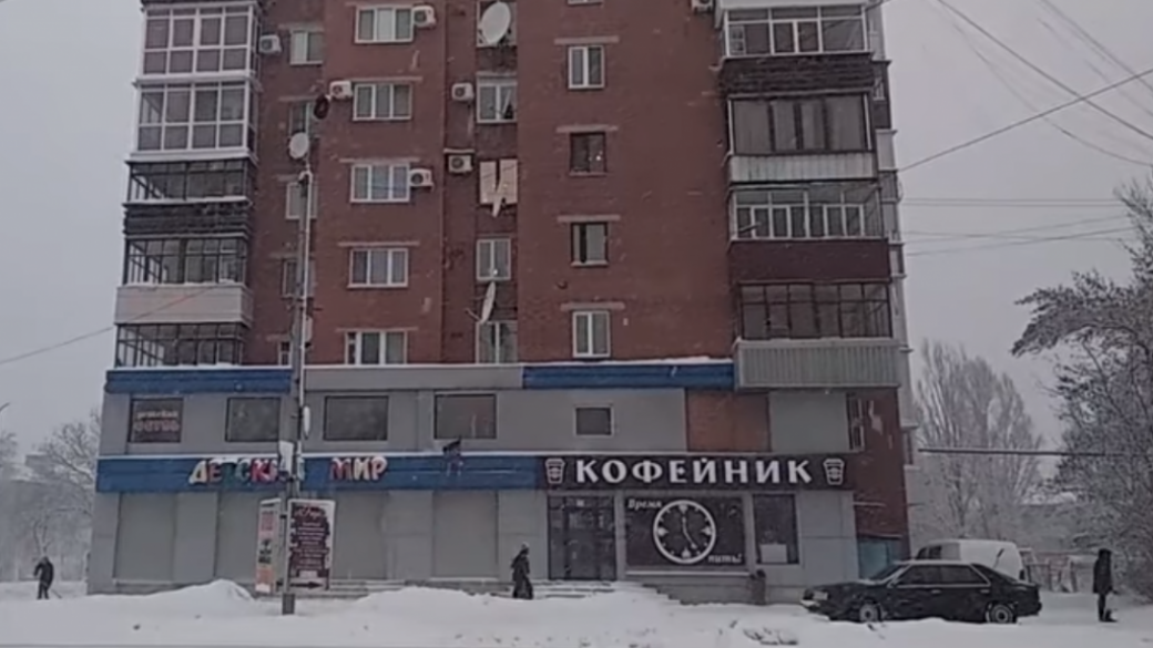 Мощный взрыв при обстреле в Горловке попал на видео